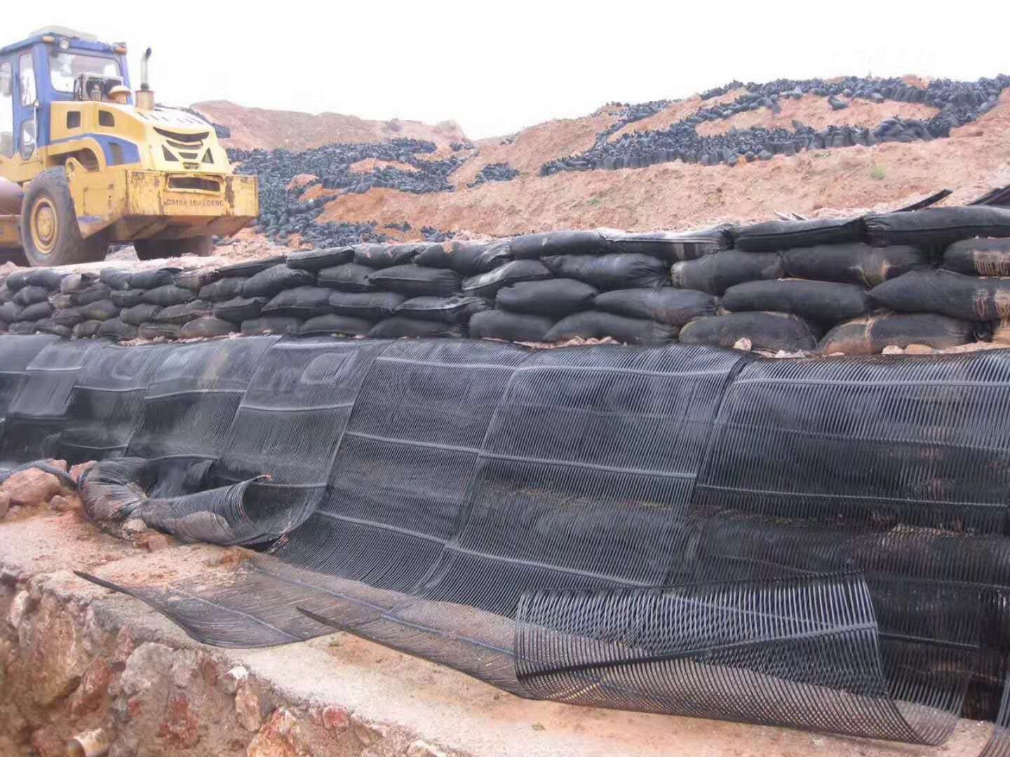 Uniaxial Geogrid Project Cases04