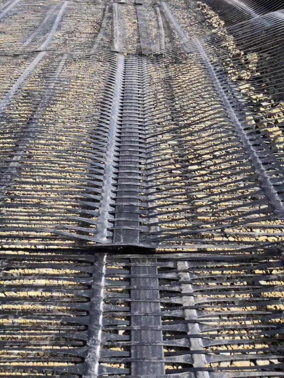 Uniaxial Geogrid Project Cases01